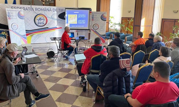 Antrenorii și arbitrii și-au lărgit aria curriculară